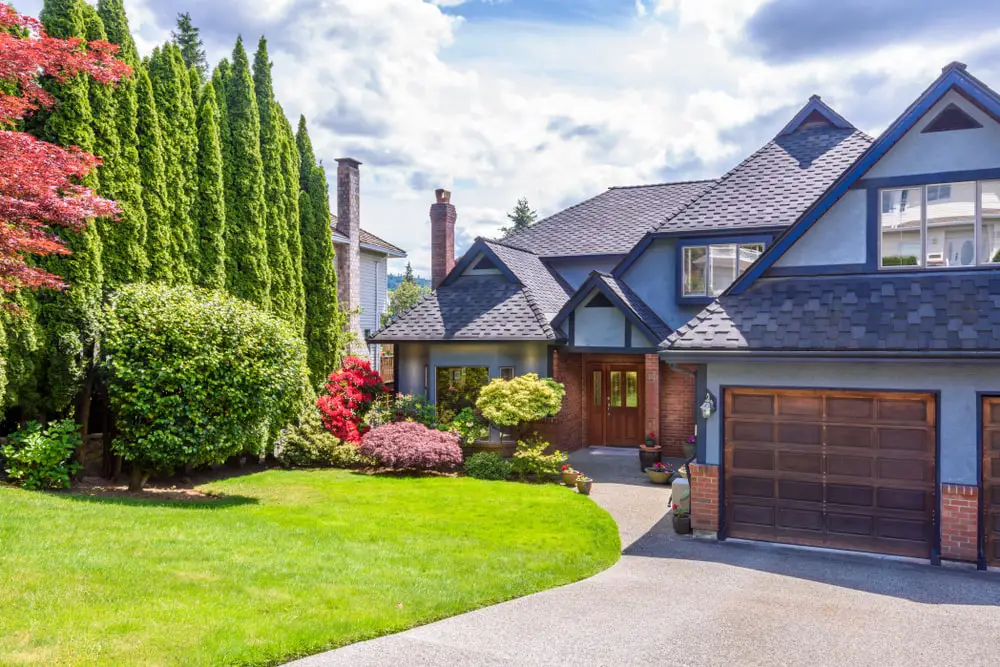 Residential front yard landscaping